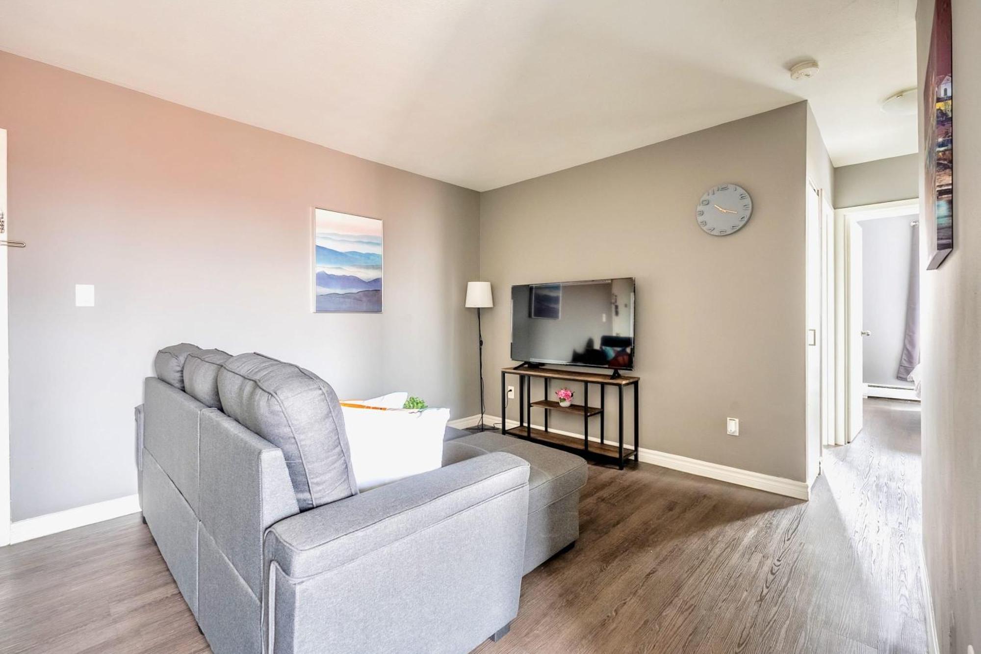 Newly Renovated 2Br Unit In Glenview West Daire Hamilton Dış mekan fotoğraf