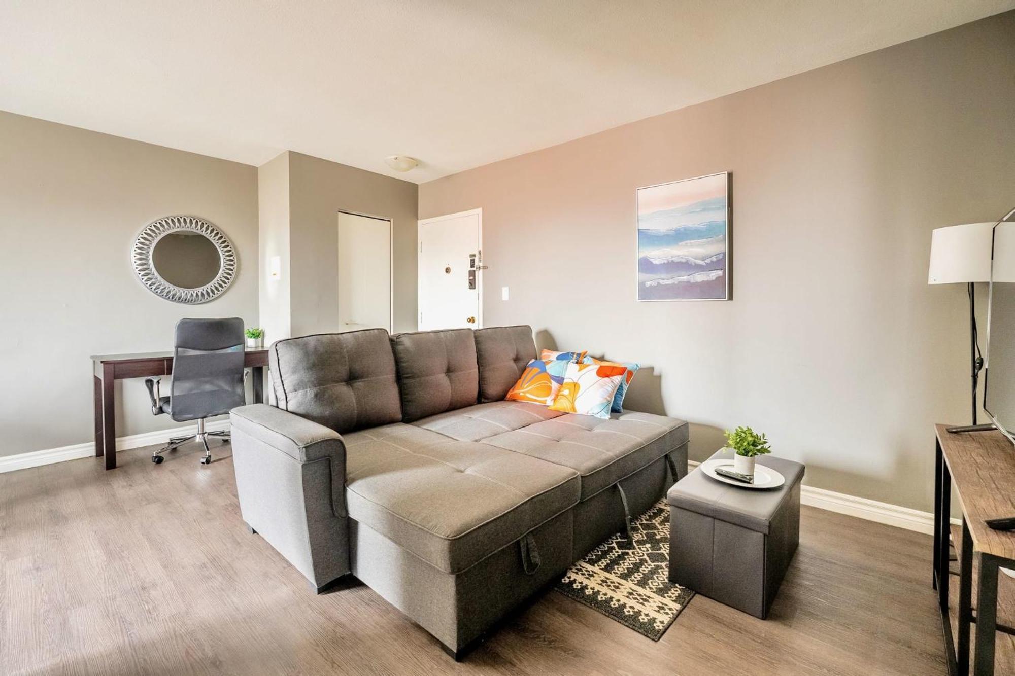 Newly Renovated 2Br Unit In Glenview West Daire Hamilton Dış mekan fotoğraf