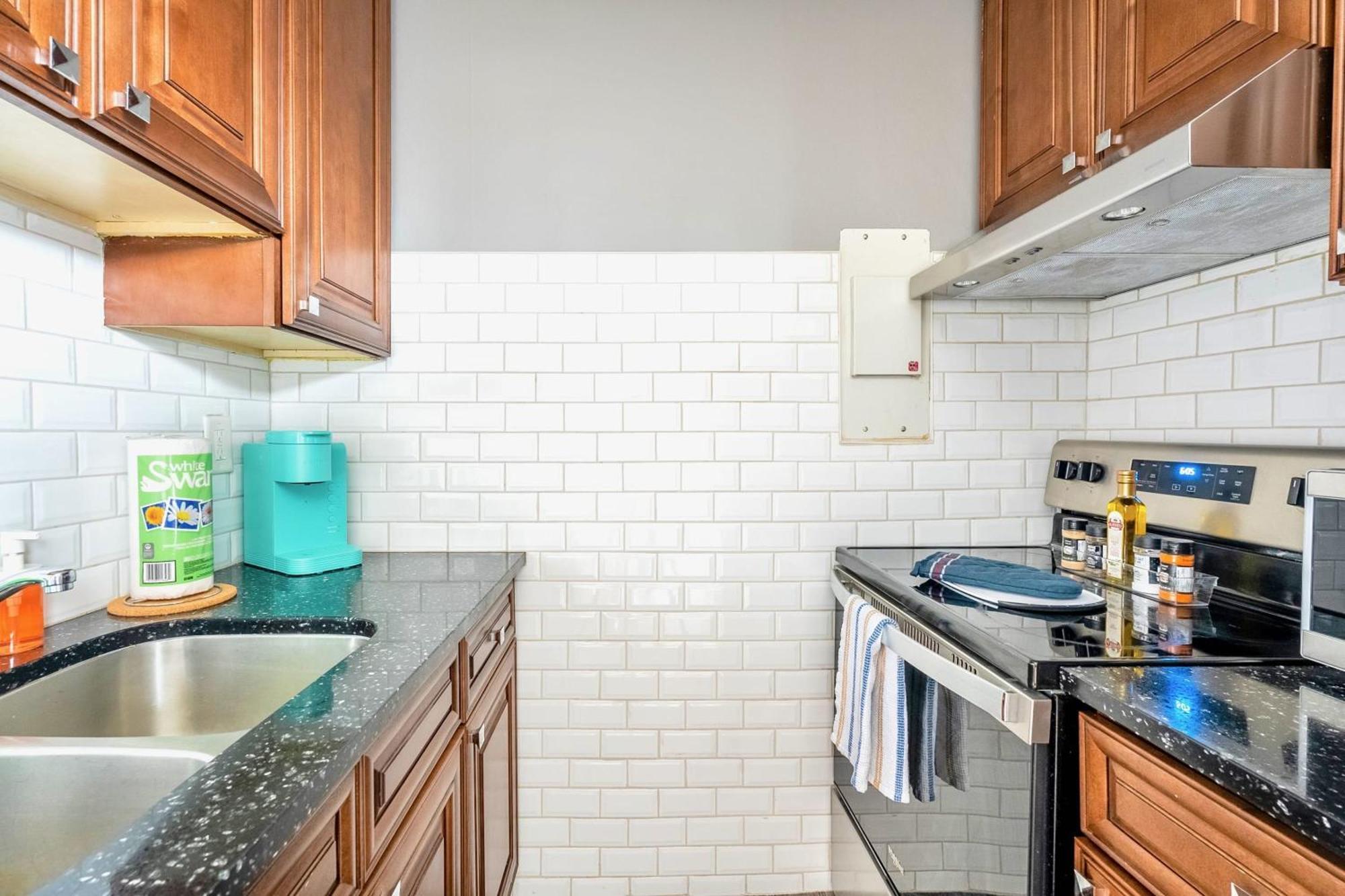 Newly Renovated 2Br Unit In Glenview West Daire Hamilton Dış mekan fotoğraf