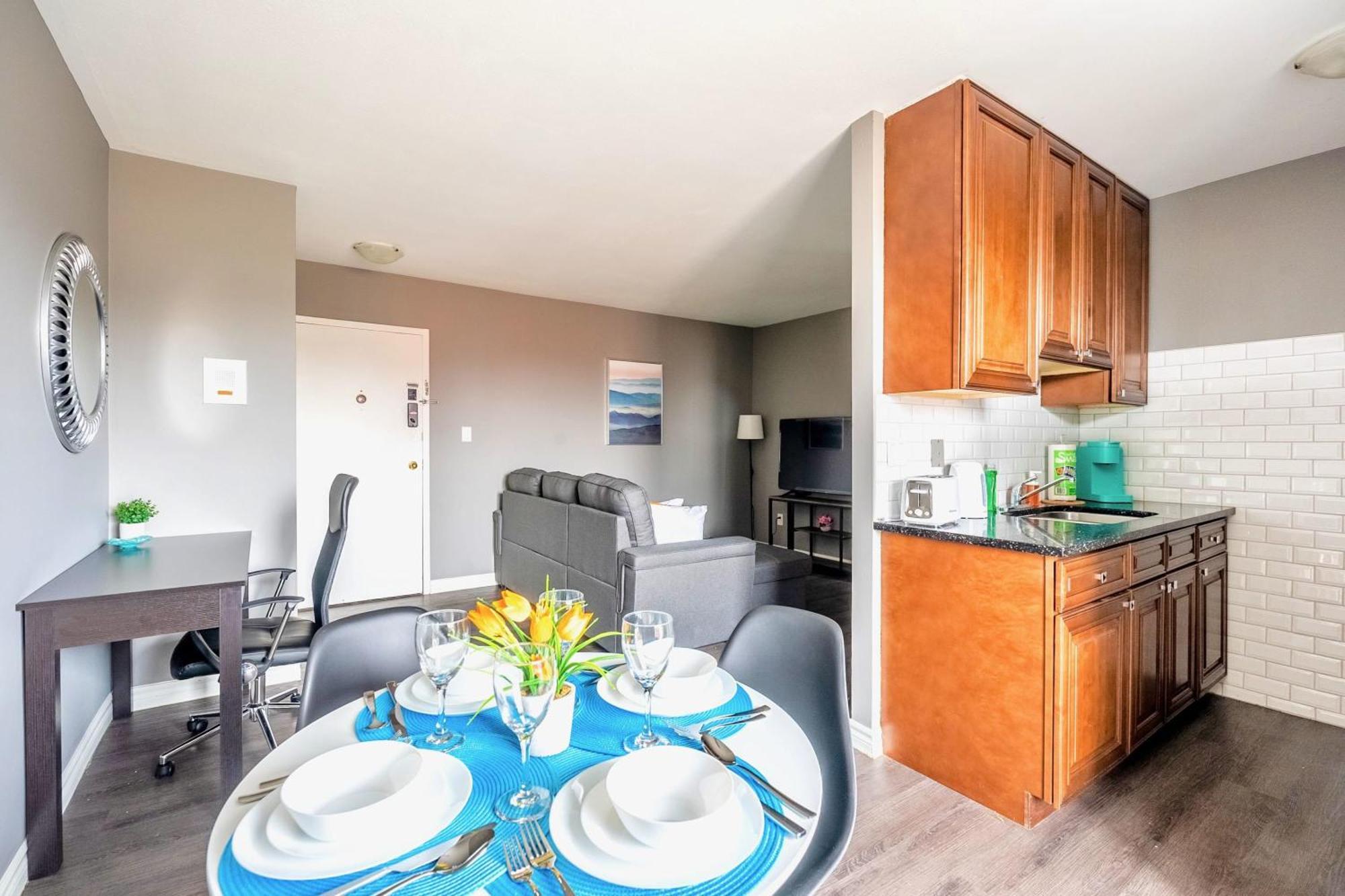 Newly Renovated 2Br Unit In Glenview West Daire Hamilton Dış mekan fotoğraf